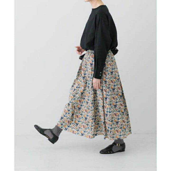23SS　新品　kagure かぐれ　人気柄　リバティプリントスカート
