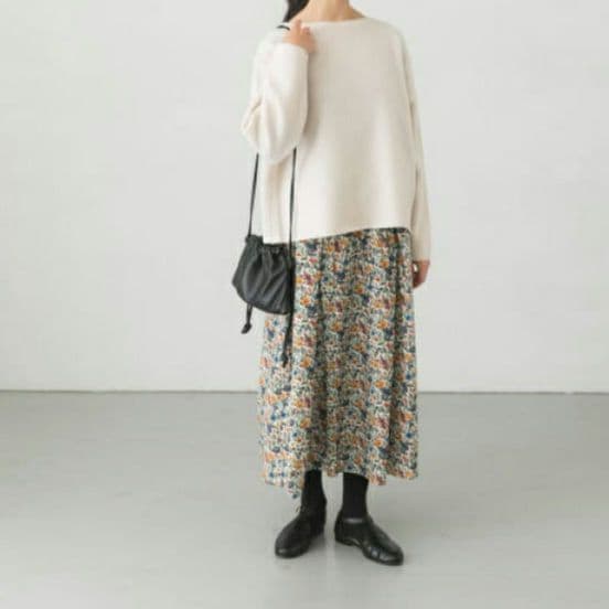 23SS　新品　kagure かぐれ　人気柄　リバティプリントスカート