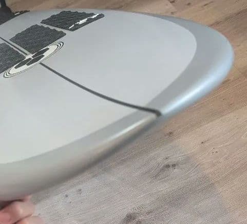 美品　G-Skate（ジースケート） 5'6シャイニングライトフィン付：送料込み