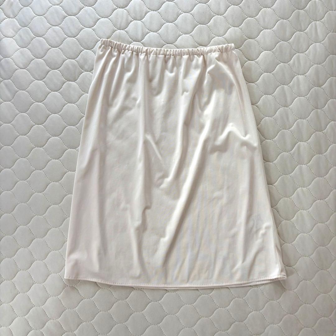人気商品✴︎BEARDSLEY バックテールスカート サイズ0 アイボリー