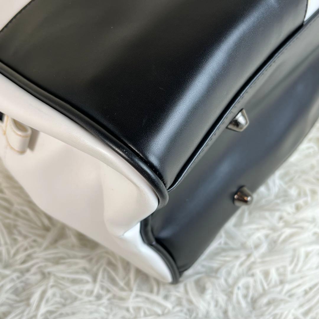 EMPORIO ARMANI スポーツバッグ　ボストンバッグ　ホワイト×ブラック
