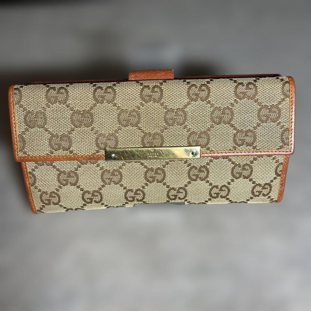GUCCIグッチ 長財布 キャンバス フラップ プレート 二つ折り GG柄