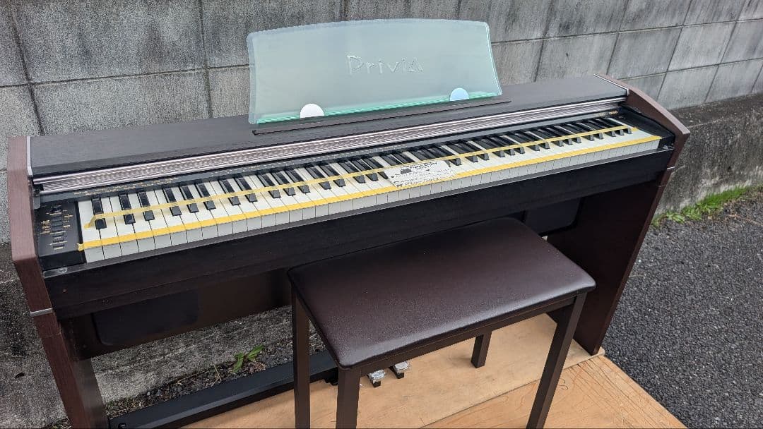 送料込み PX-700 CASIO 電子ピアノ 06年製 ★スリムで超美品
