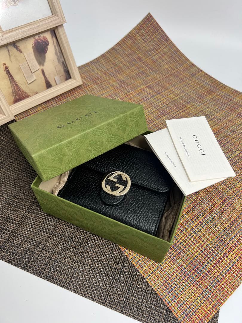 ✨ほぼ未使用✨GUCCI グッチ インターロッキング　二つ折り財布　ダラーカーフ