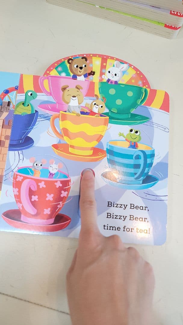 (Nosy Crow) Bizzy Bear 22冊 子ども英語の本
