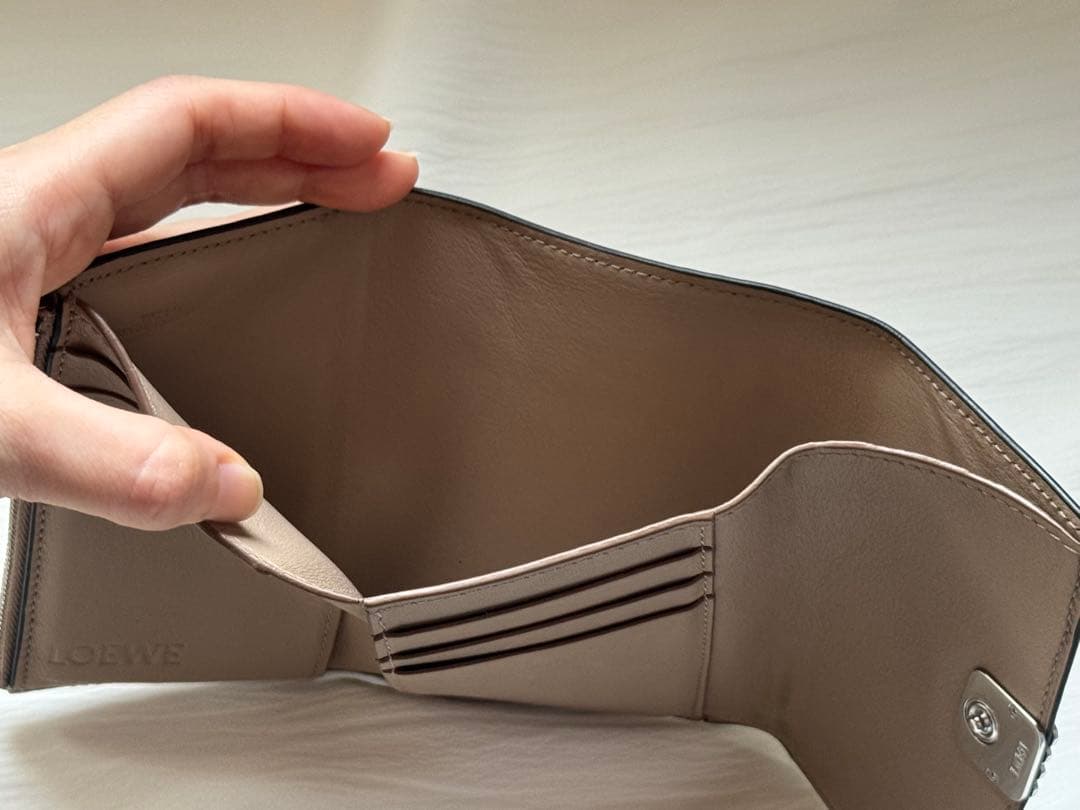 LOEWE アナグラム バーティカル ウォレット スモール