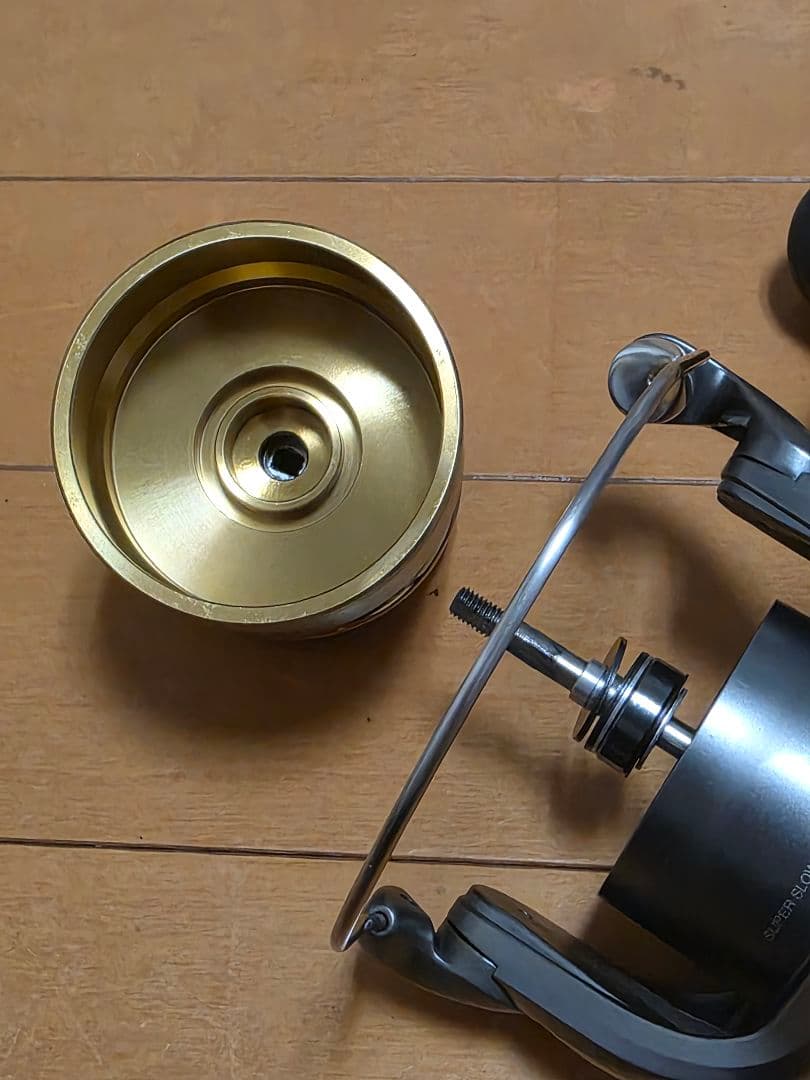 極美品　シマノ　02ツインパワー　8000HG