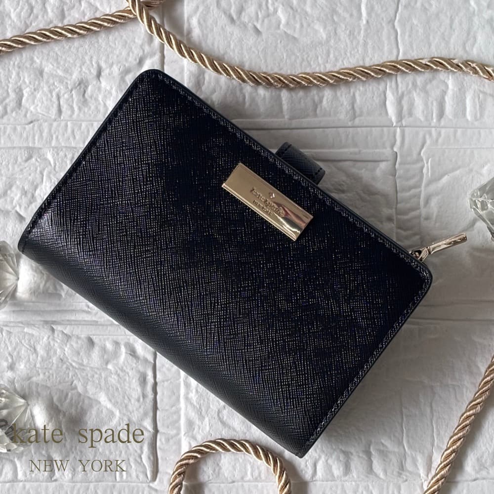 新品 kate spade ブラック 二つ折り財布