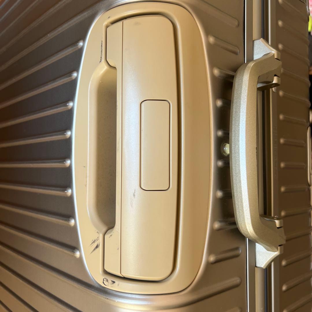 RIMOWAチタニウムトパーズ67L e-Tag（生産終了モデル）