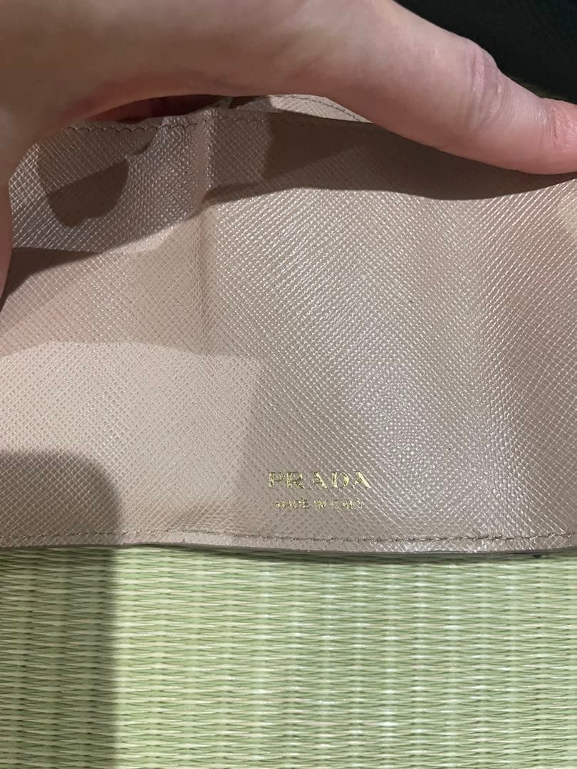 PRADA 三つ折りコンパクト財布