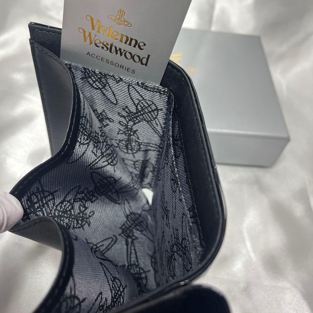 新品 Vivienne Westwood エナメル黒 ヴィヴィアン内装 三つ折り