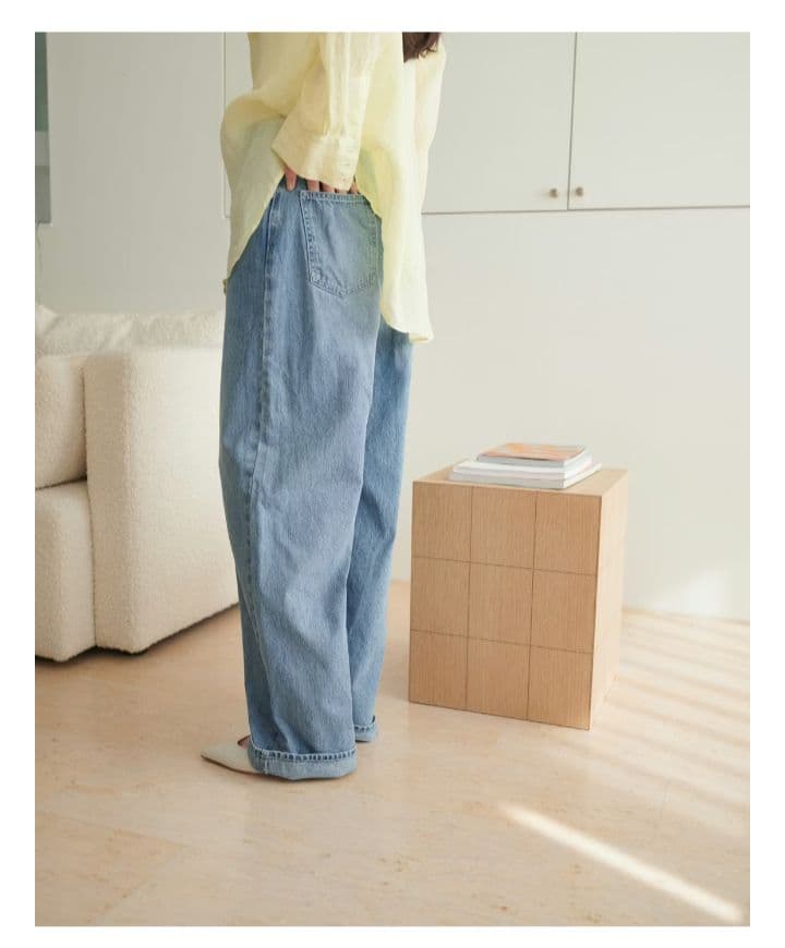 品よく、こなれる新定番のストレートデニム / M　ブルー