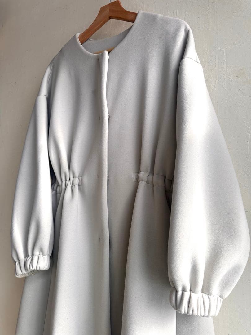 最終価格　BEARDSLEY ダンボールギャザーコート　卒入式にも