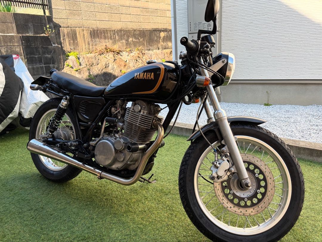 SR400 シート　社外品