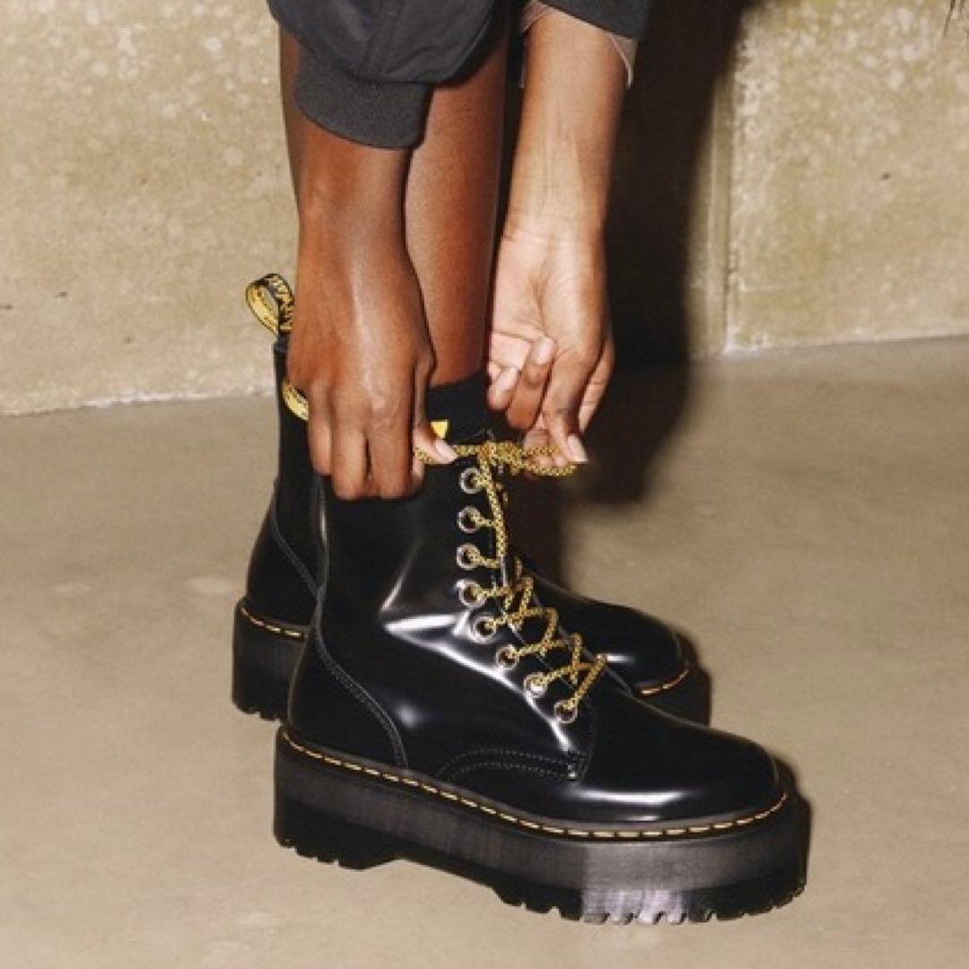 [Dr. Martens] JADON MAX 8ホール ブーツ