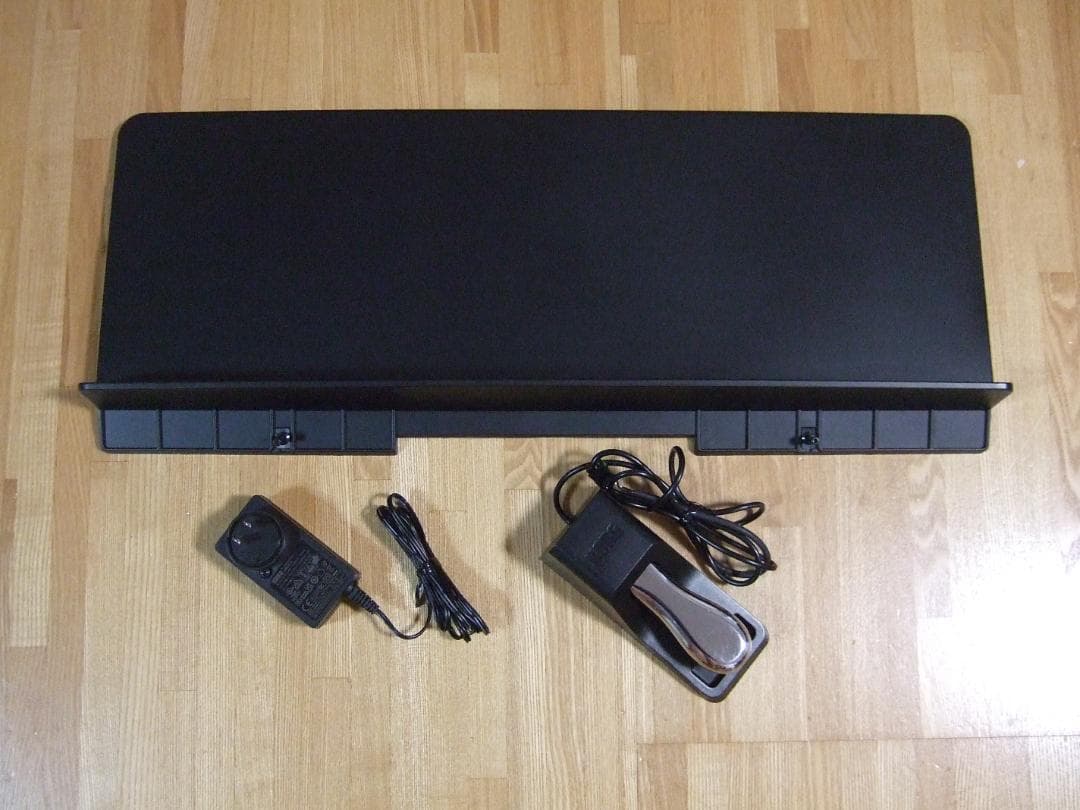 KORG B2-BK 電子ピアノ 88鍵 スタンド・ペダル・ヘッドホン付 送料込