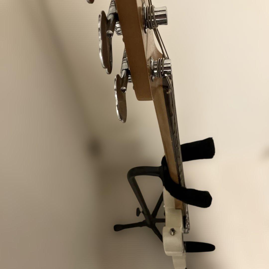 ベース Mike Dirnt Road Worn Precision Bass