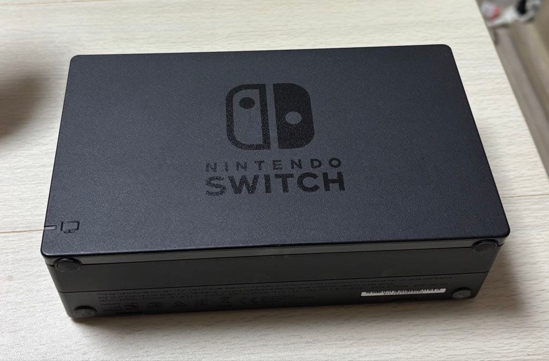 Switch本体 ・付属品1式、ジョイコン(ネオンレッドR)microSD64G