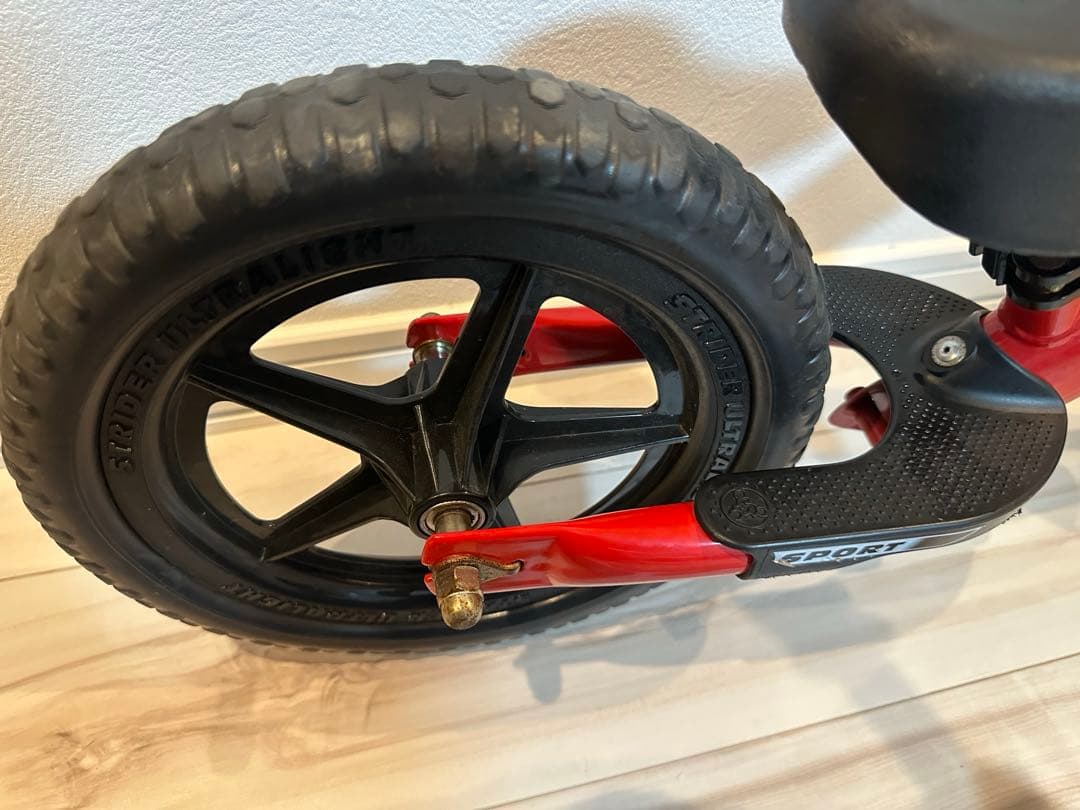 STRIDER ストライダー　バランスバイク
