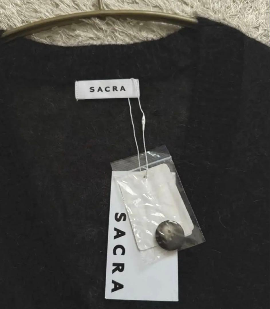 最終SALE★新品タグ付 【SACRA】黒 Vネック モヘアカーディガン