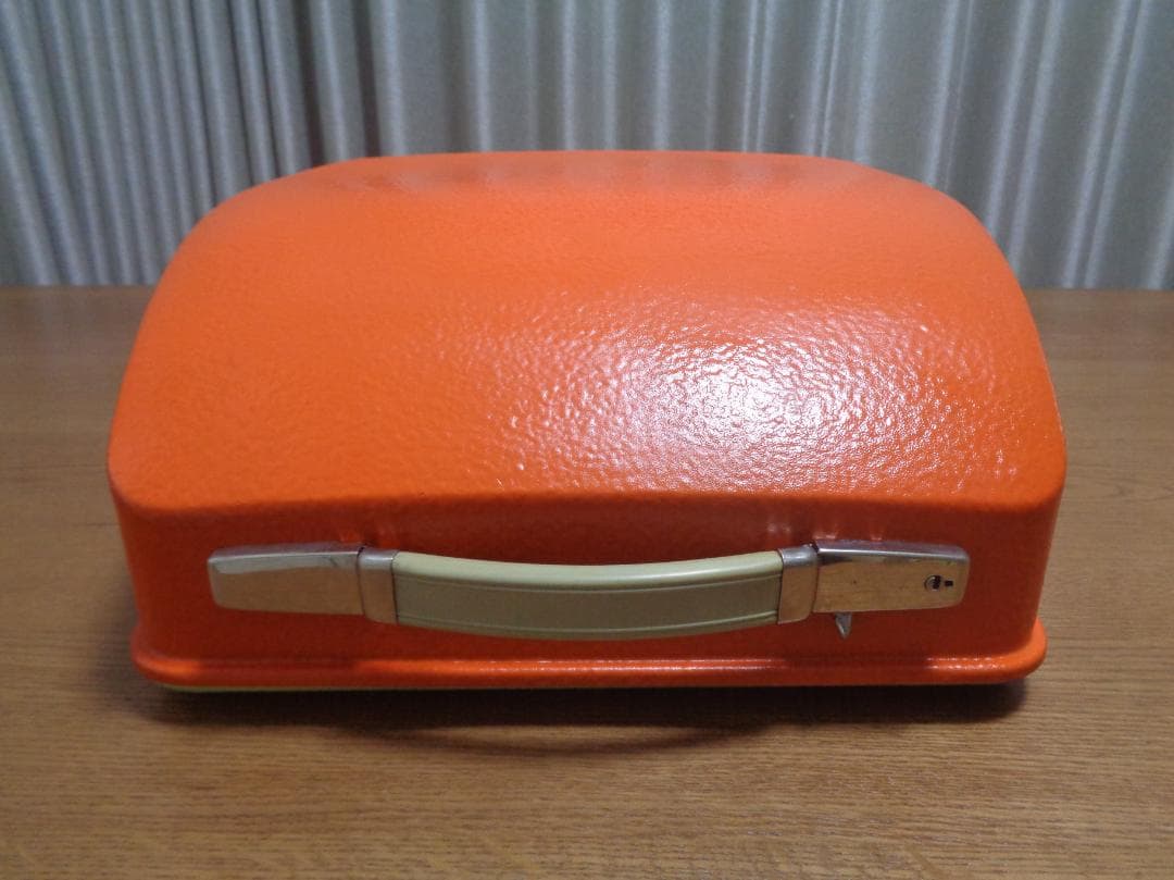 実働品　HERMES3000 エルメスタイプライター ポップ調にカスタムカラー