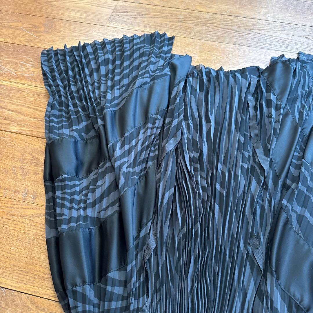 sacai プリーツスカート