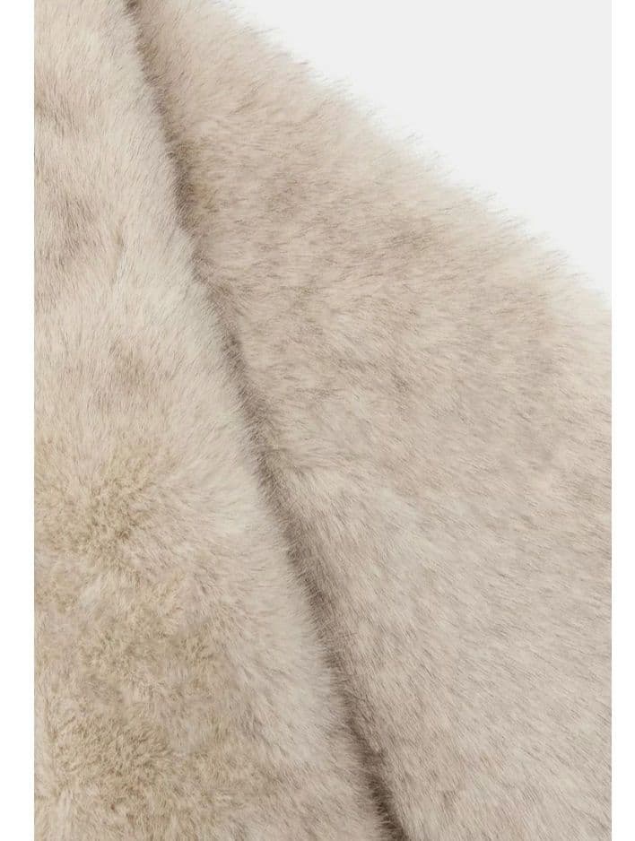 完売品 ZARA フェイクファー マフラー エクリュ