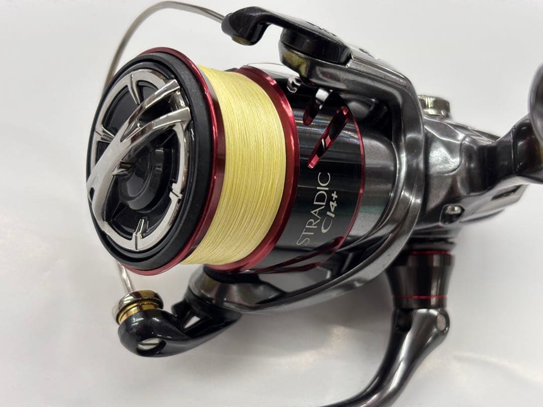 シマノ　16ストラディックCI4＋2500S スピニングリール