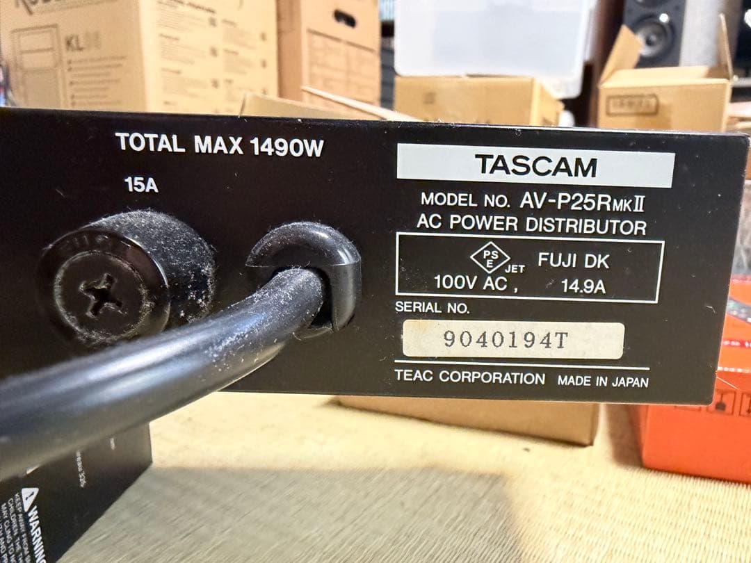 TASCAM AV-P25R MKII AC電源分配器