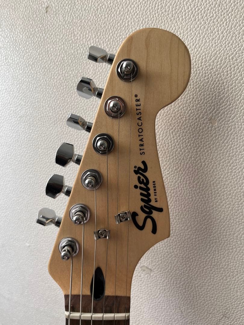Squier by Fender エレキギター （ケース付き）
