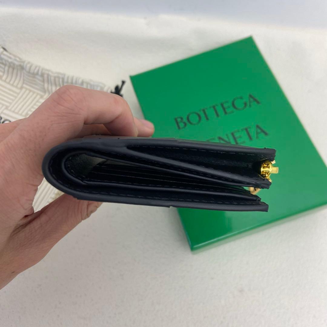 BOTTEGA VENETA カセット 二つ折り財布 ブラック 中古品