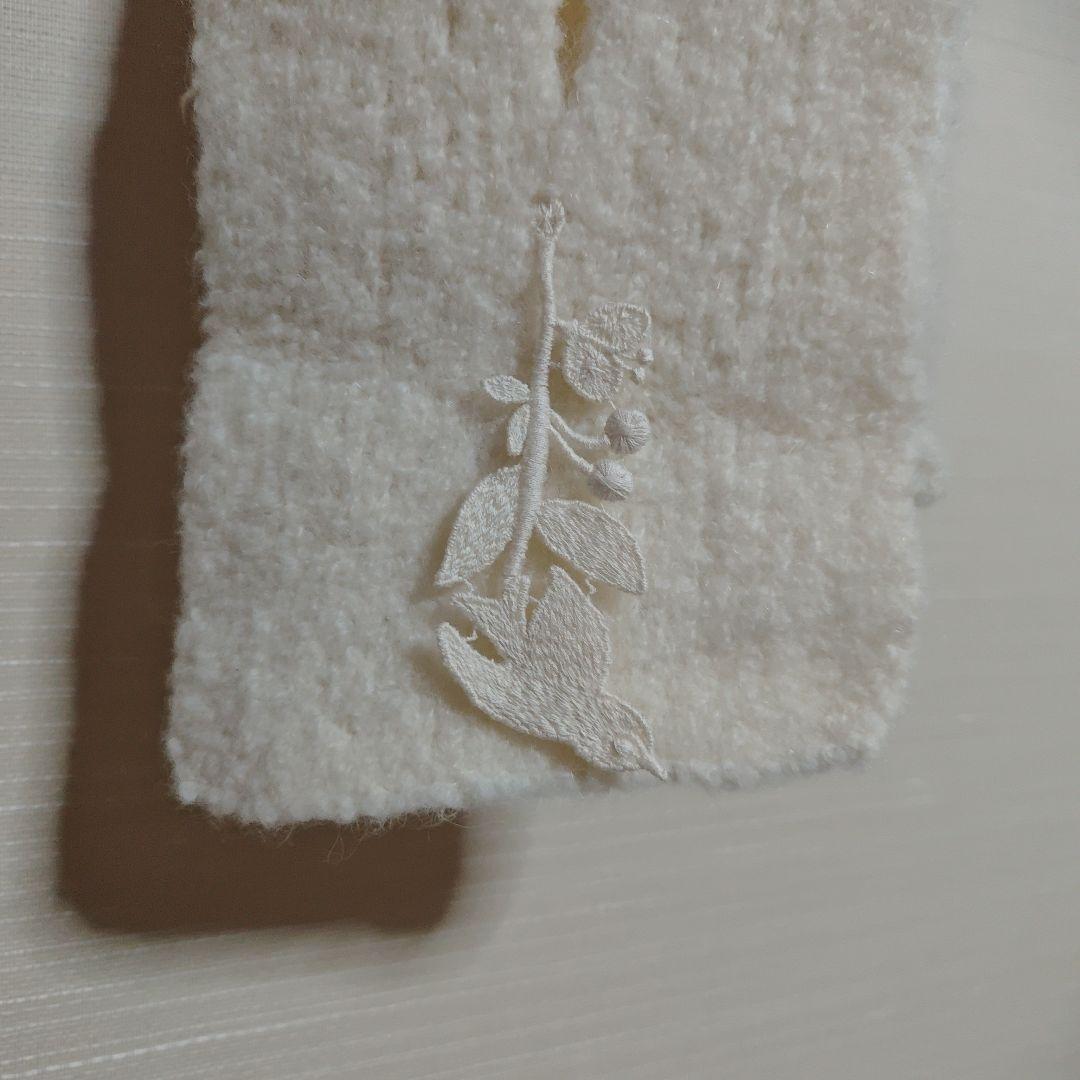 お値下げ！ミナペルホネン　muschio　エクリュ マフラー　新品！