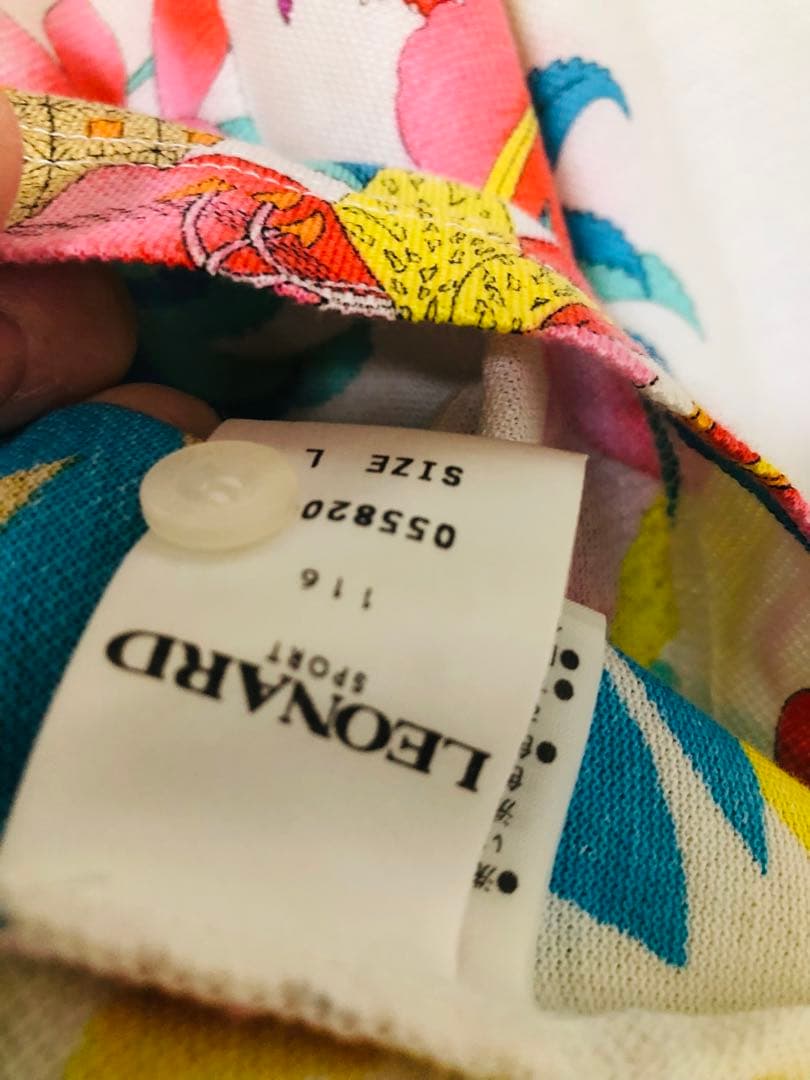 最終値下げ❣️【美品】【母の日】レオナール　カラフル花柄 長袖ポロシャツ　Lサイズ