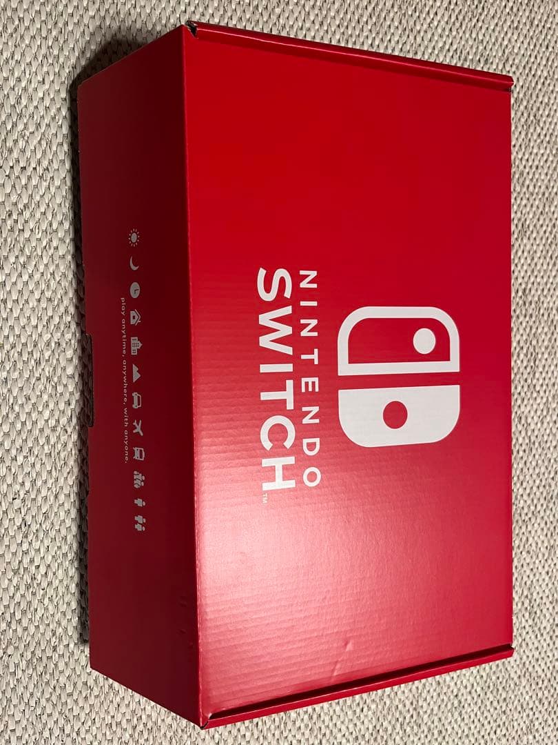 Switch本体一式＋SD256GB＋マリカ8＋純正ハンドル＋箱あり