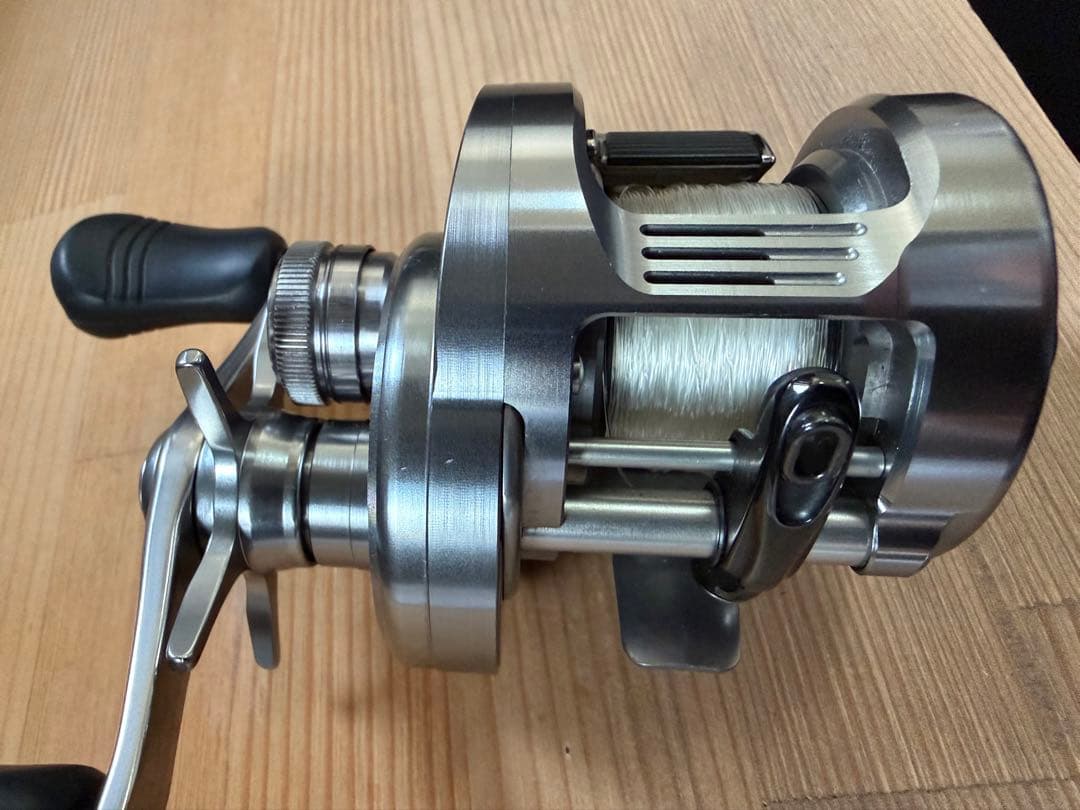 リール SHIMANO CALCUTTA CONQUEST DC 100HG