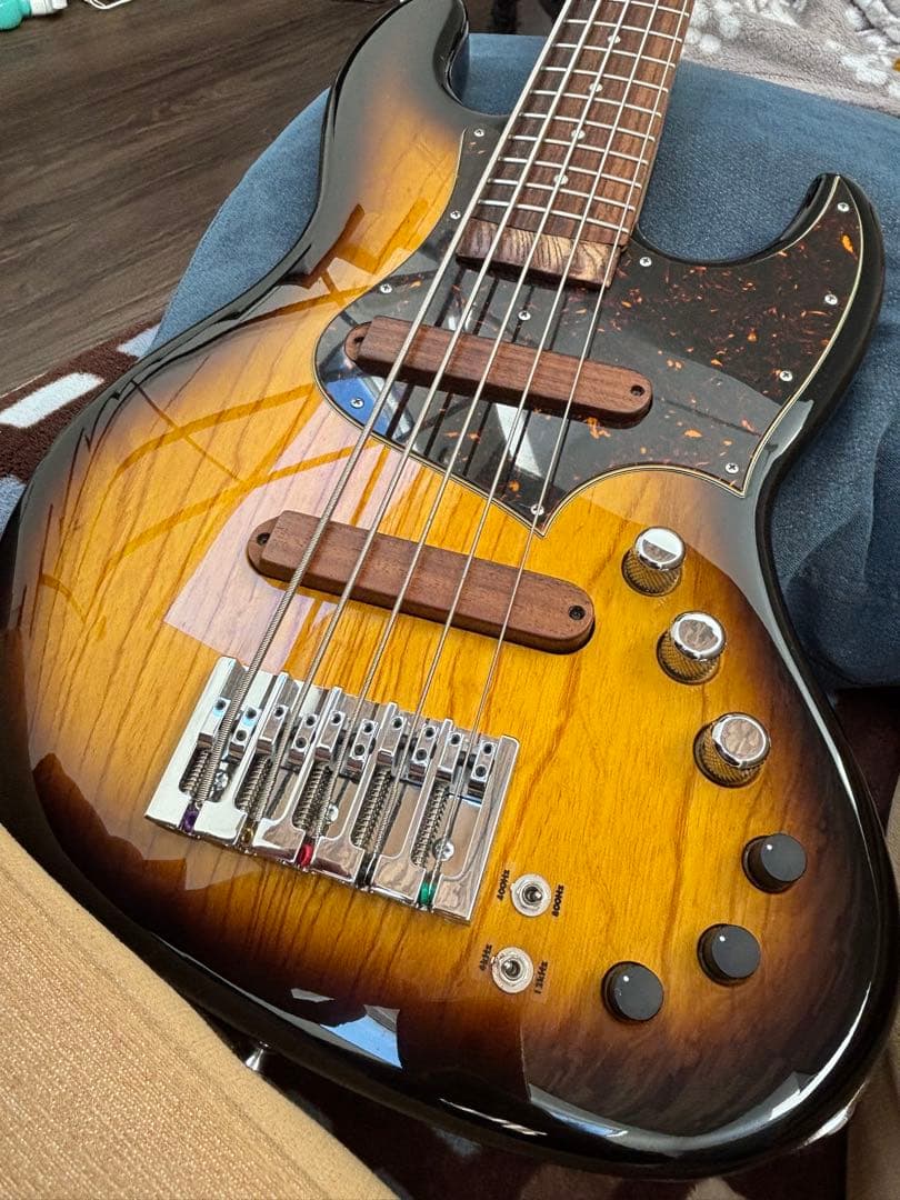 xotic xj-1T 5st サンバースト HRI