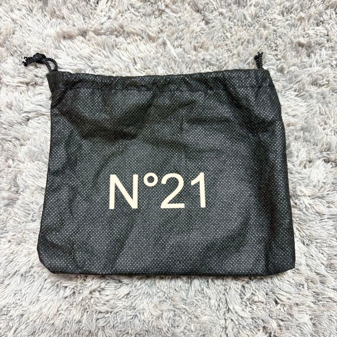 N°21 ヌメロヴェントゥーノ 三つ折り財布 コンパクトウォレット ブラック