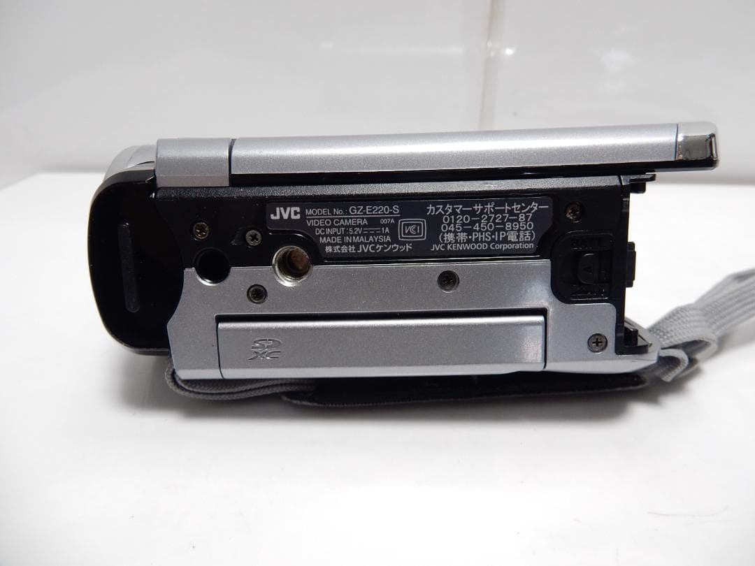 希少　動作品　大人気　JVCビクターエブリオ ビデオカメラ GZ-E220