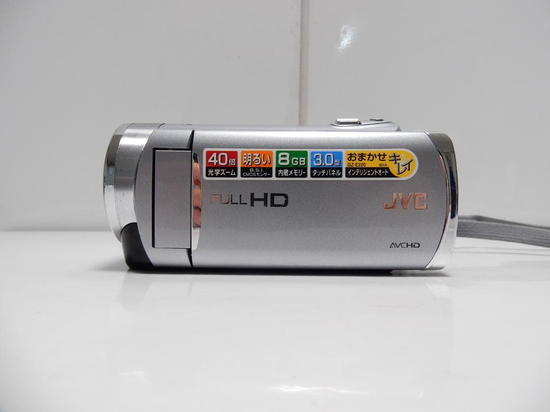 希少　動作品　大人気　JVCビクターエブリオ ビデオカメラ GZ-E220