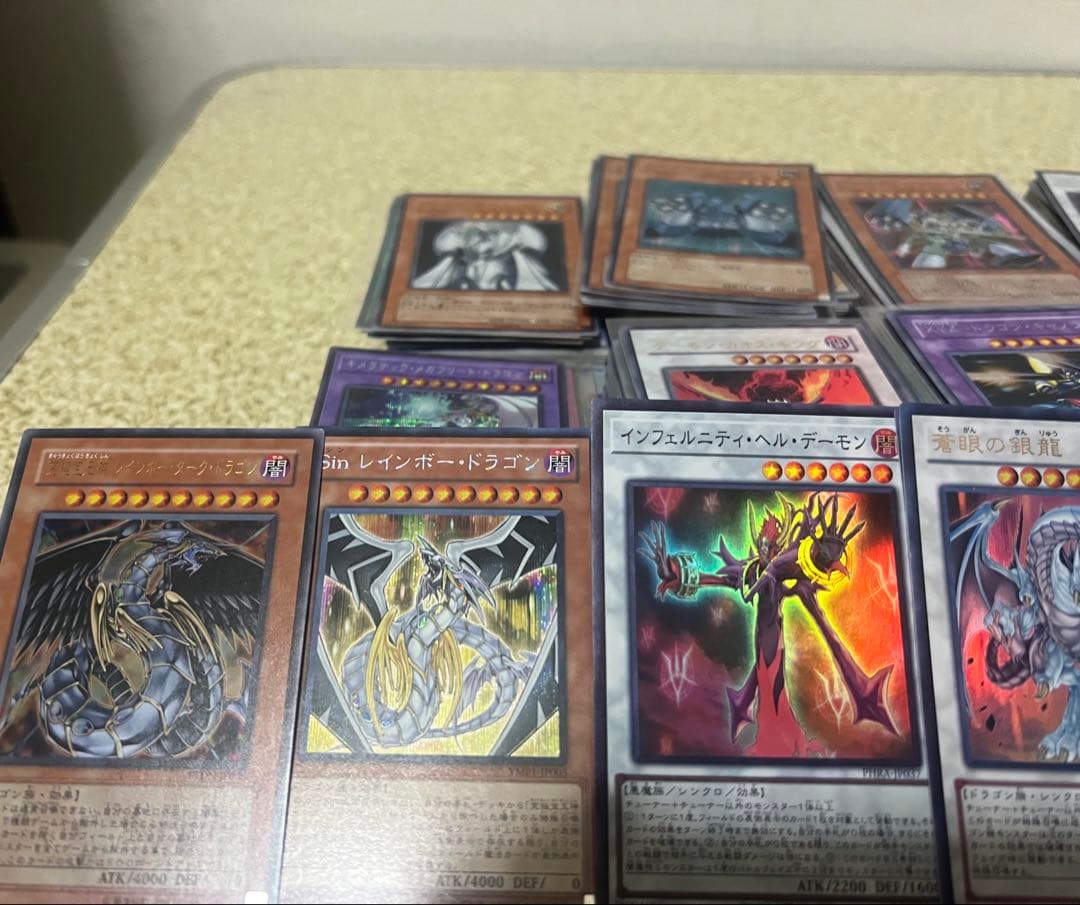 遊戯王まとめ売りスーパーレア以上１０００枚以上まとめ売り引退