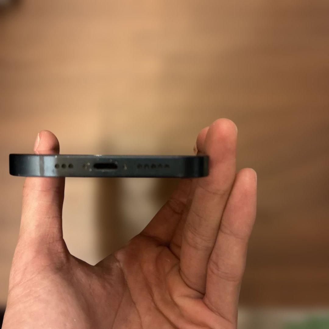 スマートフォン本体 iPhone 13