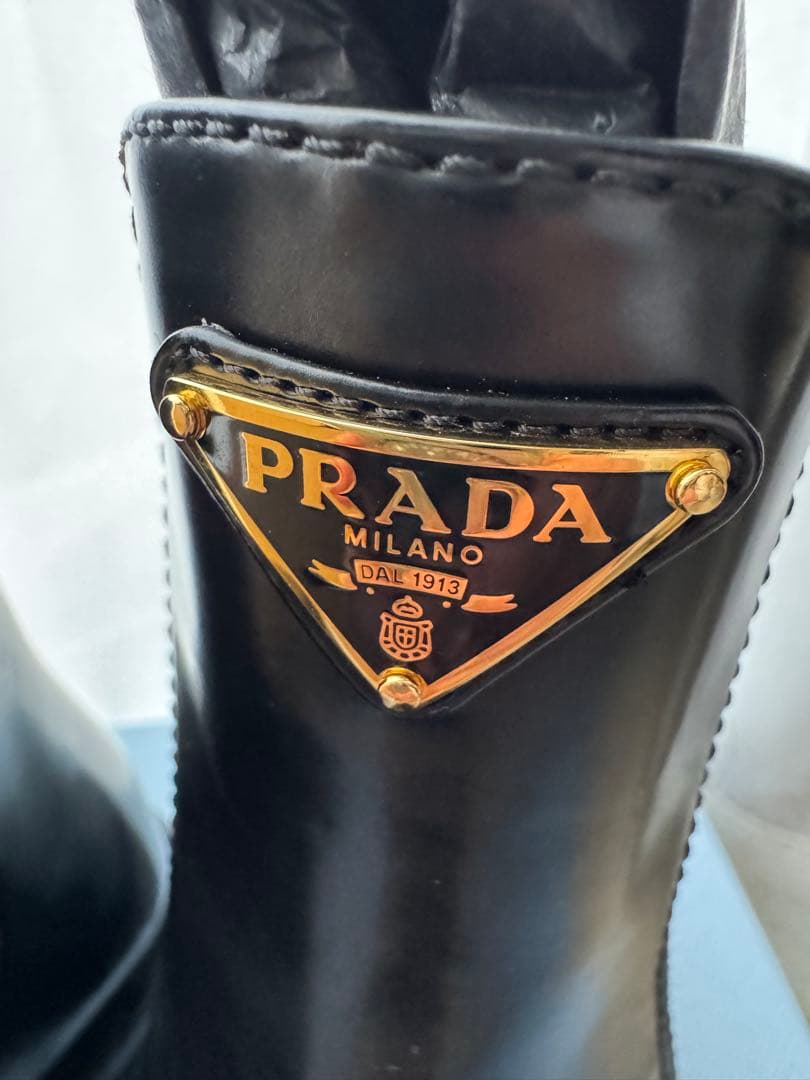 【PRADA】未使用 ブラッシュドレザーブーティー サイズ38