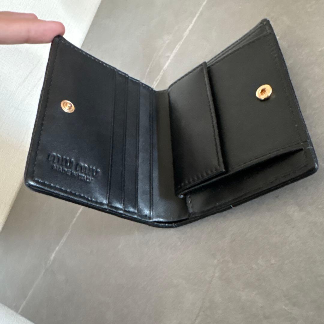 MIU MIU/二つ折り財布/ブラック/美品/格安/最終値下げ