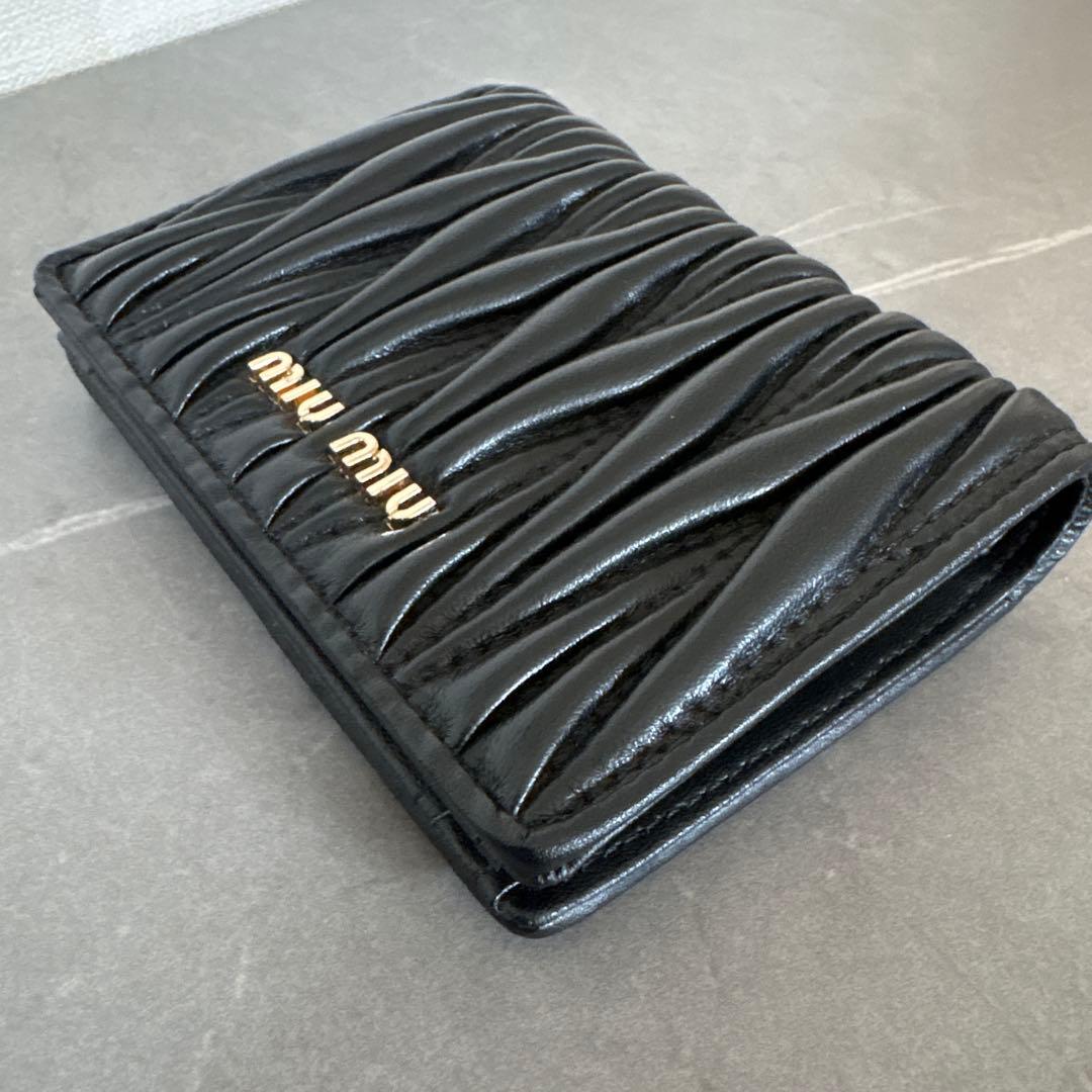 MIU MIU/二つ折り財布/ブラック/美品/格安/最終値下げ