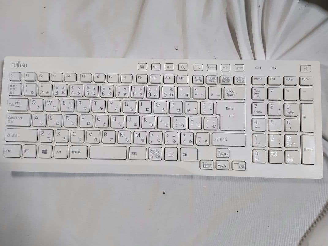 富士通　PC FMVF52B3W　ジャンク　キーボード　FUJITSU　パソコン