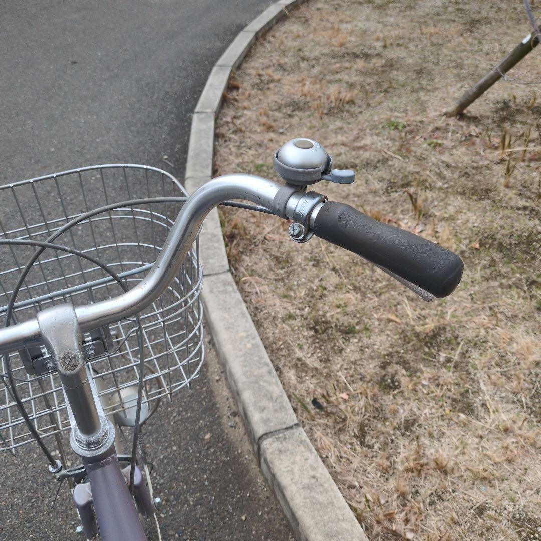 M*u様 薄紫とグレーシティサイクル22インチ 前バスケット付き大阪市平野区迄引