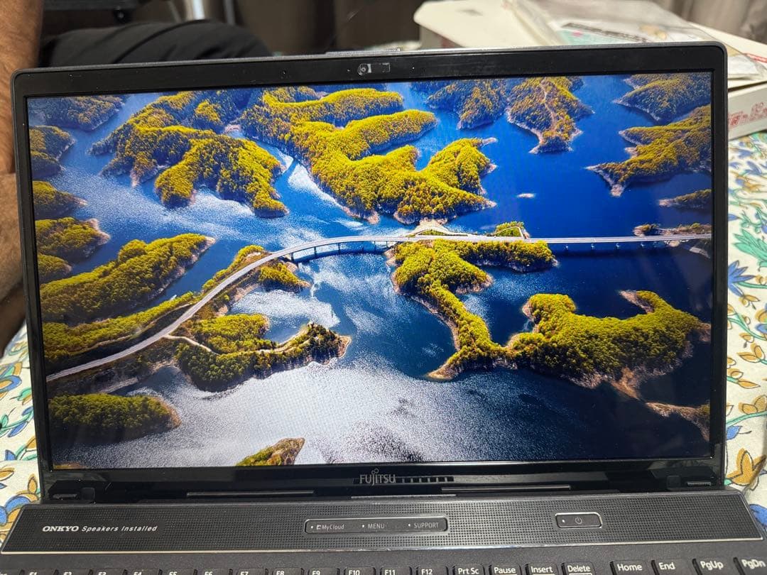 LIFEBOOK FMVA53D1B Core i7 充電器が付属