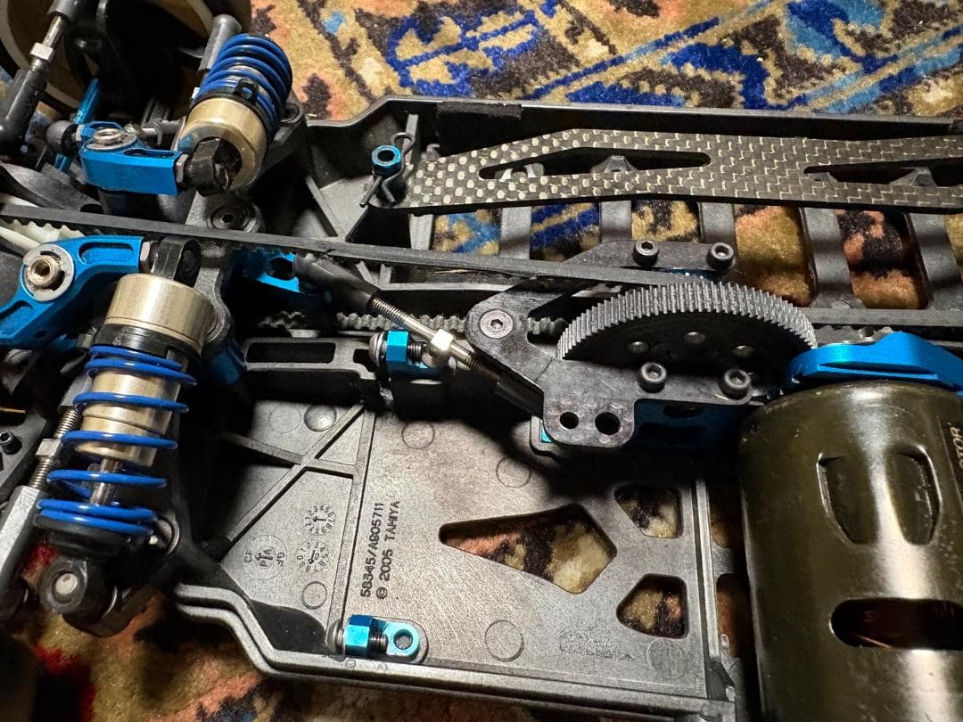 タミヤ 1/10RC TA05シャーシ カーボン アルミカスタム 完成