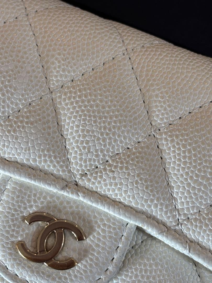 CHANEL マトラッセ キャビアスキン レザー 三つ折り財布 アイボリー 白