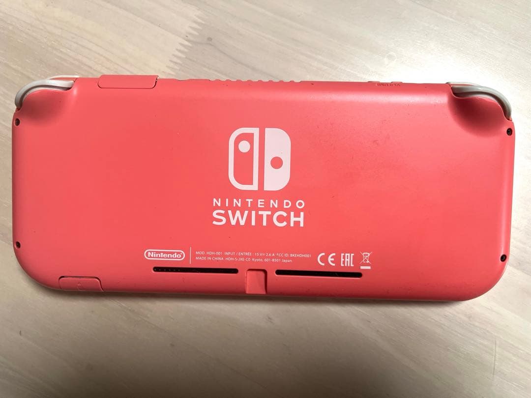Nintendo Switch LITE コーラル